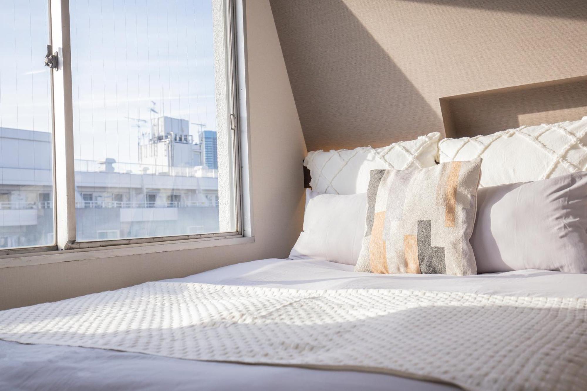 1min Walk To Higashi Shinjuku Sta 8ppl Shinjuku Gyoen丶 National Garden丶 Kabukicho丶 Shinjuku Station丶 Golden Gai丶 Metropolitan Government Building Yyoqb Apartemen